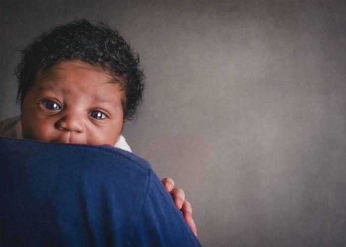 'Blended' ('Mezclados'): las fotos más emocionantes de un bebé adoptado y su familia