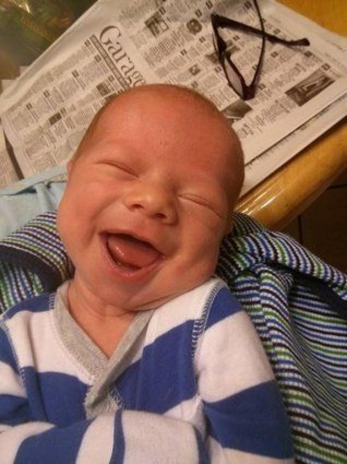 Un hombre de 112 años emociona a España con su frase a una recién nacida