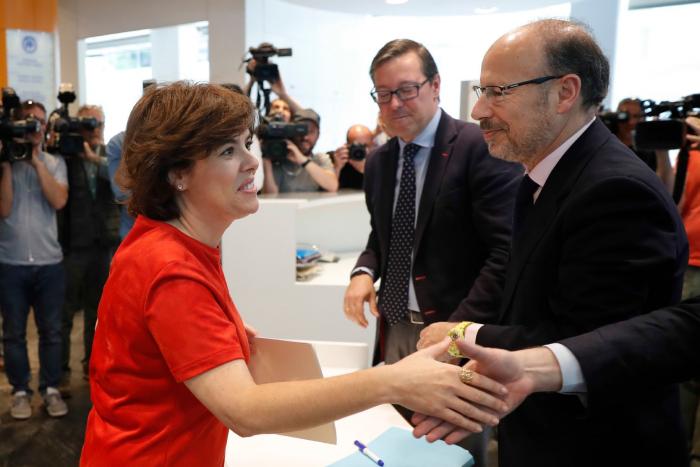 Aznar avisa: "Si el PP no se refunda, dejará de ser opción de gobierno"