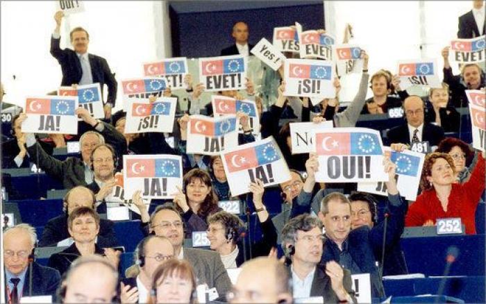 Uno de cada tres jóvenes españoles teme que Europa entre en guerra