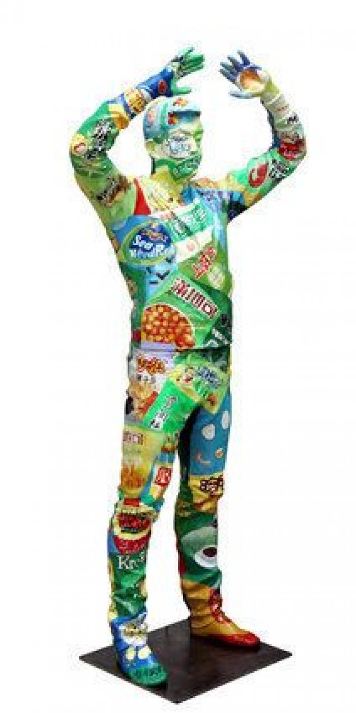 Liu Bolin, el artista que se esconde entre sus obras (FOTOS)