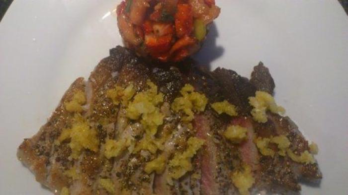 Comer en época de fresas: cómo incorporar esta fruta a tus recetas