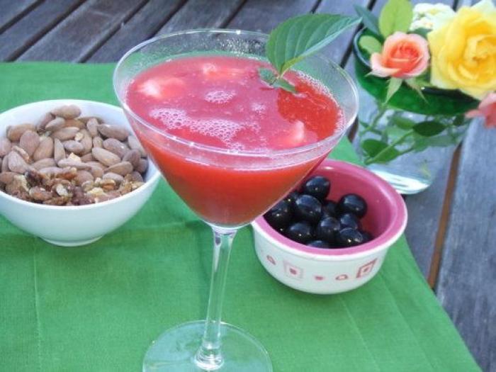 Comer en época de fresas: cómo incorporar esta fruta a tus recetas