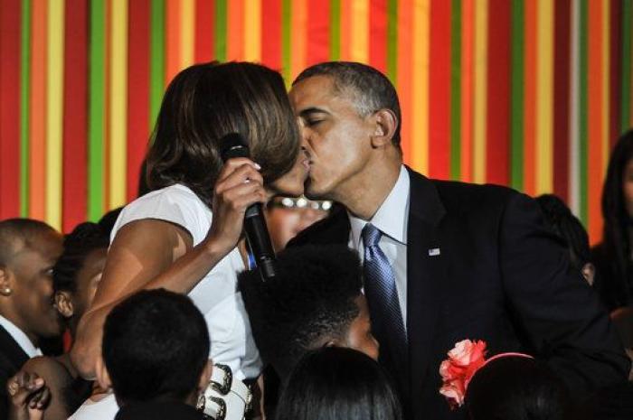 El intercambio de mensajes íntimos entre Barack y Michelle que bate récords en redes