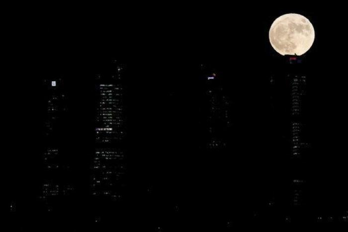 17 fotones que muestran la superluna alrededor del mundo
