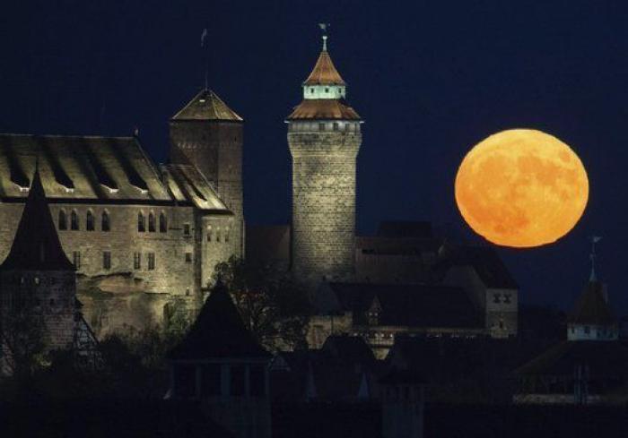 17 fotones que muestran la superluna alrededor del mundo