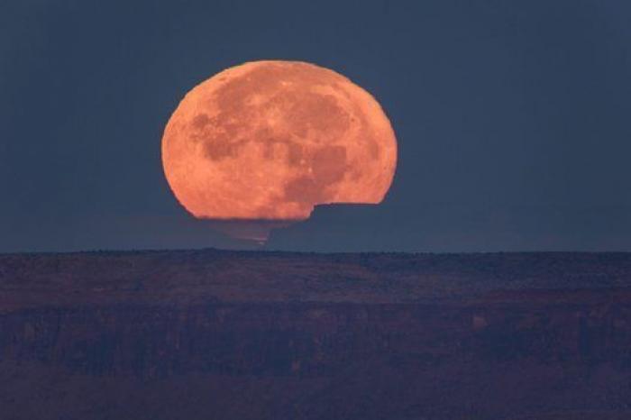 17 fotones que muestran la superluna alrededor del mundo