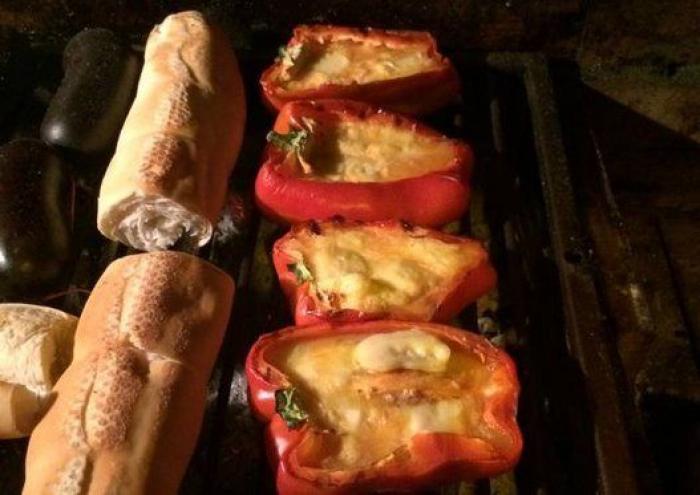 De patatas, de fruta... ¡o de pizza! 10 barbacoas diferentes para este verano (FOTOS)