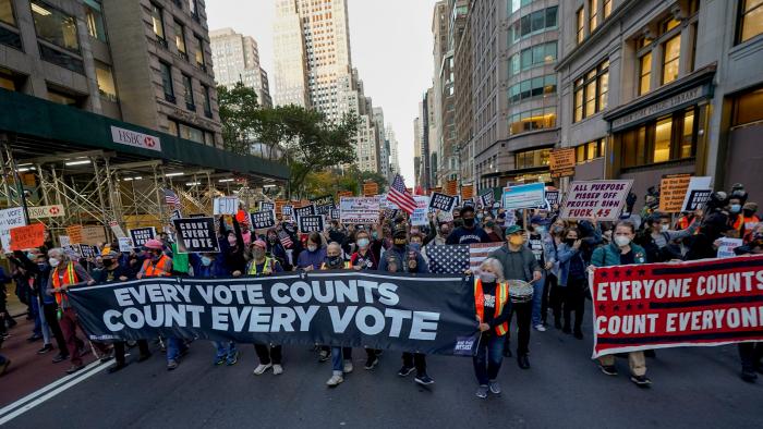 Decenas de detenidos en las protestas contra Trump en Nueva York y Mineápolis