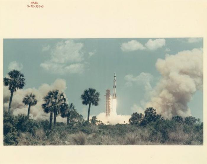 Centenares de fotografías inéditas de la NASA revelan la belleza 'vintage' del espacio exterior