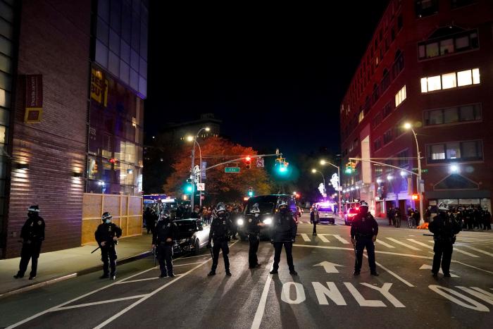 Decenas de detenidos en las protestas contra Trump en Nueva York y Mineápolis