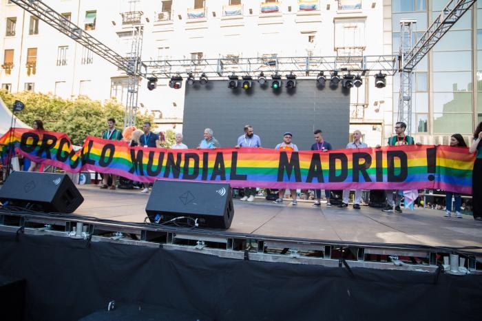 #MeQueer: Los miembros del colectivo LGTBI se lanzan a las redes sociales a denunciar la discriminación