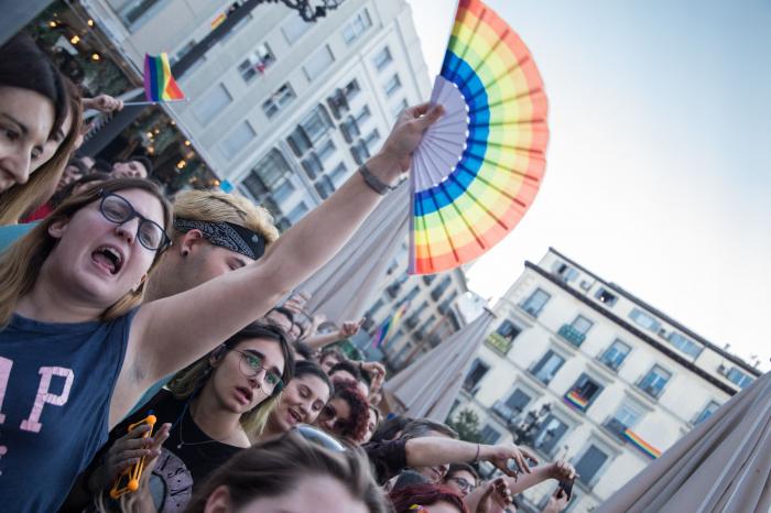 #MeQueer: Los miembros del colectivo LGTBI se lanzan a las redes sociales a denunciar la discriminación