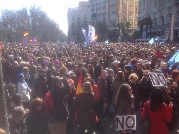 Gallardón dimite tras la retirada de la reforma del aborto y deja la política