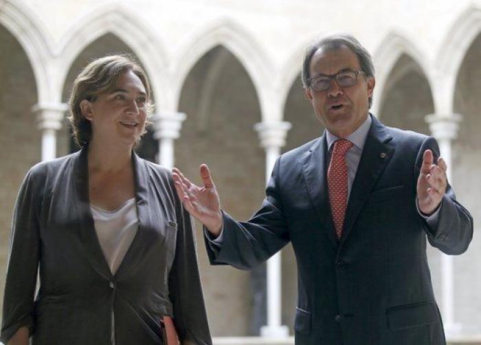 Mas reconoce ante Colau una deuda de 55 millones de euros con Barcelona