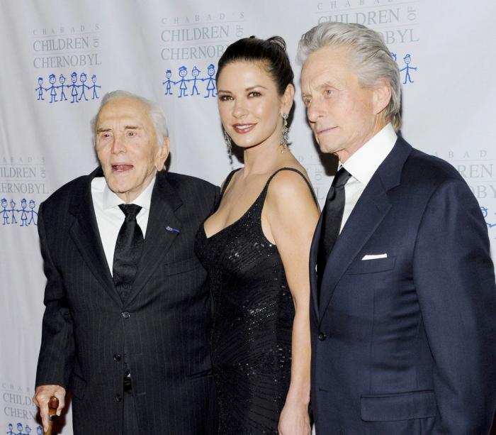 Catherine Zeta-Jones responde a quienes daban por rota su relación con Michael Douglas