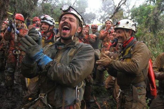 El espeleólogo rescatado: "Lo peor fueron los primeros días, sin comida y con dolores muy intensos"