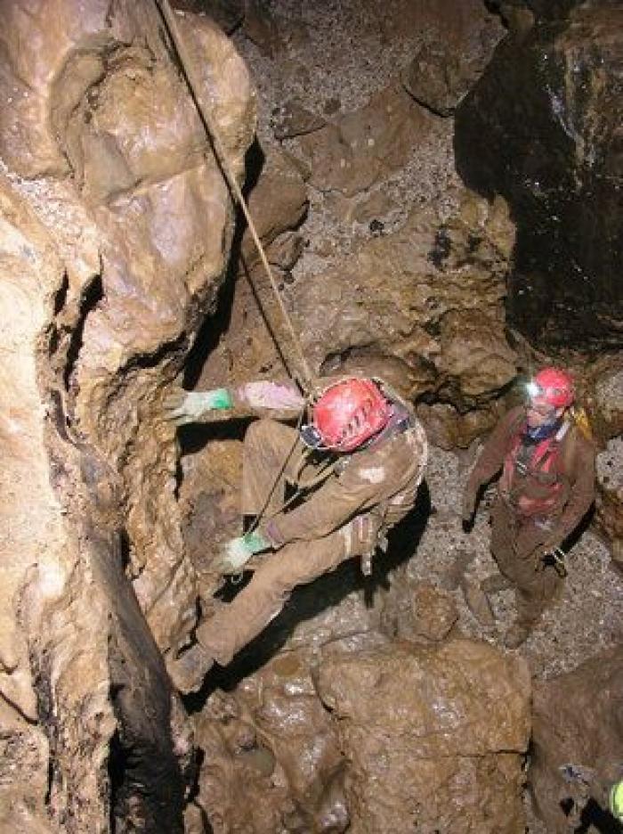 El espeleólogo rescatado: "Lo peor fueron los primeros días, sin comida y con dolores muy intensos"