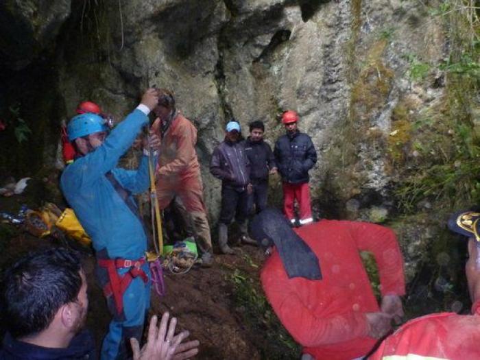 El espeleólogo rescatado: "Lo peor fueron los primeros días, sin comida y con dolores muy intensos"