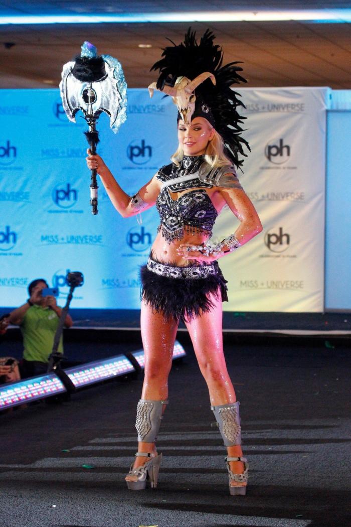 Miss Universo podría coronar por primera vez a una mujer transexual (y además es española)