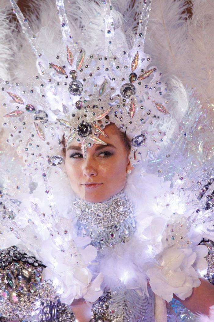 Miss Universo podría coronar por primera vez a una mujer transexual (y además es española)