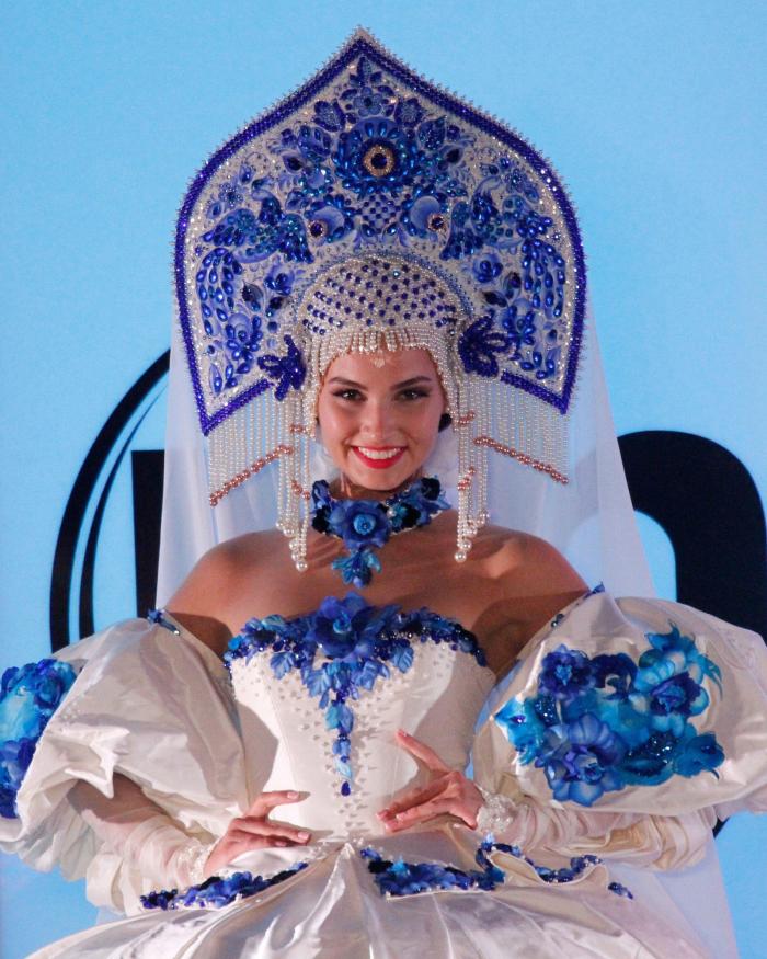 Miss Universo podría coronar por primera vez a una mujer transexual (y además es española)