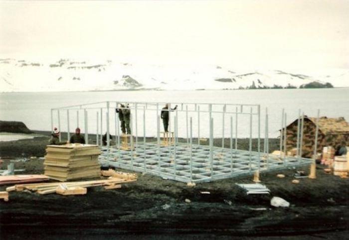 Así es la vida en la misión científico-militar de España en la Antártida