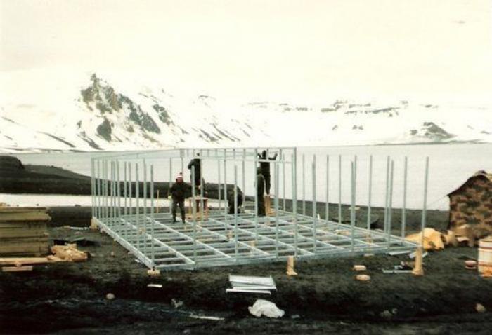 Así es la vida en la misión científico-militar de España en la Antártida