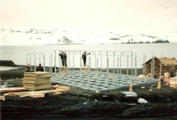 Así es la vida en la misión científico-militar de España en la Antártida