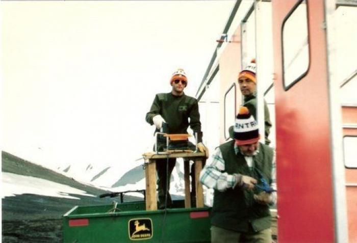 Así es la vida en la misión científico-militar de España en la Antártida