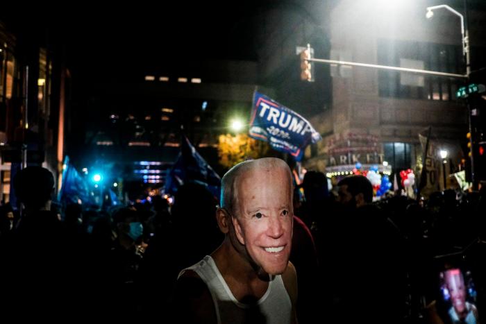 El peligro de que la gente saque las armas es real, y Trump lo está alentando