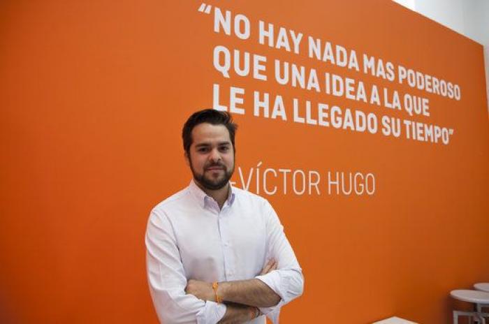 A Fernando de Páramo (C's) le recuerdan estos tuits tras ir al palco del Bernabéu