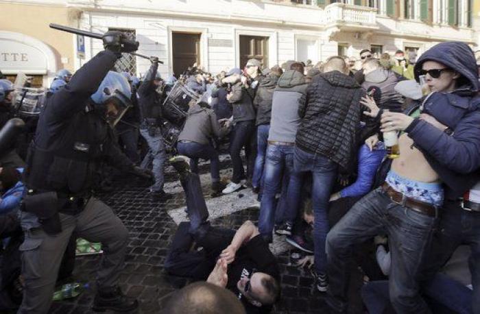 Daños irreparables en La Barcaza de Bernini tras los disturbios