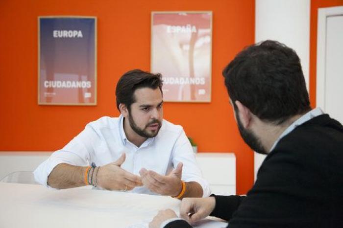 A Fernando de Páramo (C's) le recuerdan estos tuits tras ir al palco del Bernabéu