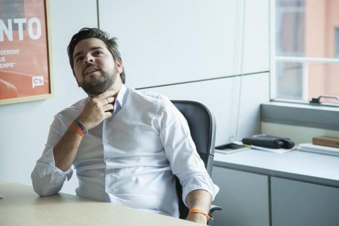 A Fernando de Páramo (C's) le recuerdan estos tuits tras ir al palco del Bernabéu