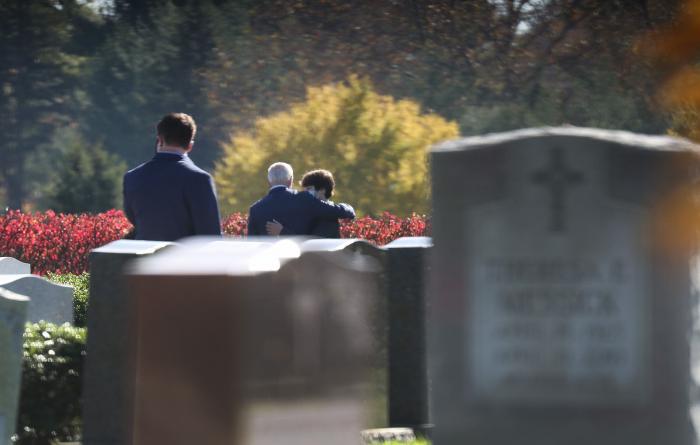 Biden recibe la vacuna de la covid en público: "No hay de qué preocuparse"