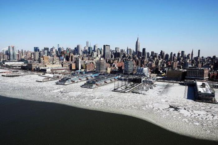 Nueva York, nevada y helada, vista desde el cielo (FOTOS)