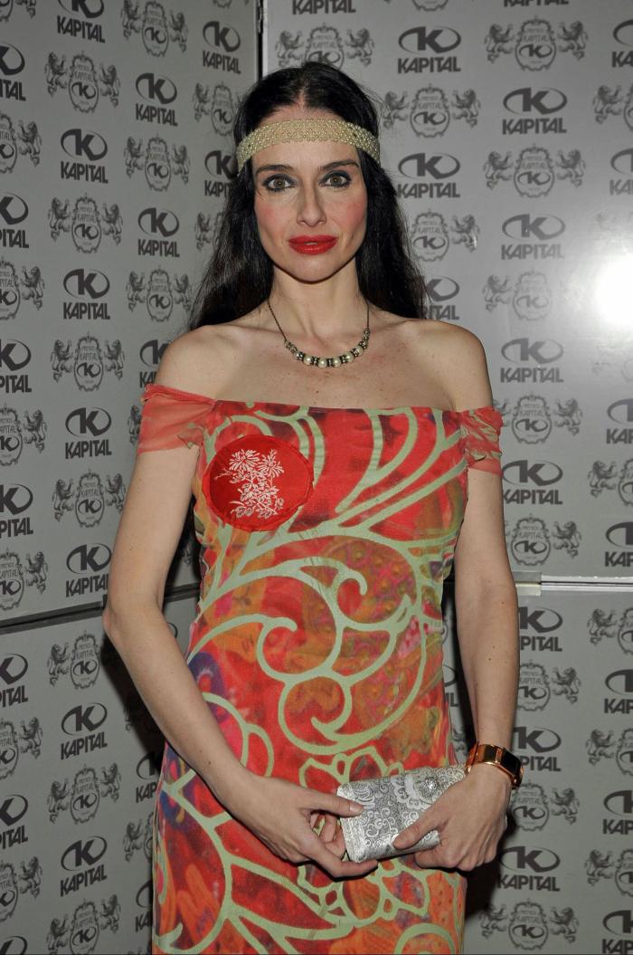 Beatriz Rico relata en Twitter la dura espera de un amigo suyo para ser operado de un tumor en Madrid