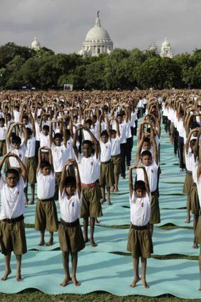 El Día del Yoga cita a multitudes en todo el mundo (FOTOS)