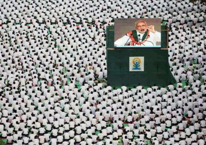 El Día del Yoga cita a multitudes en todo el mundo (FOTOS)