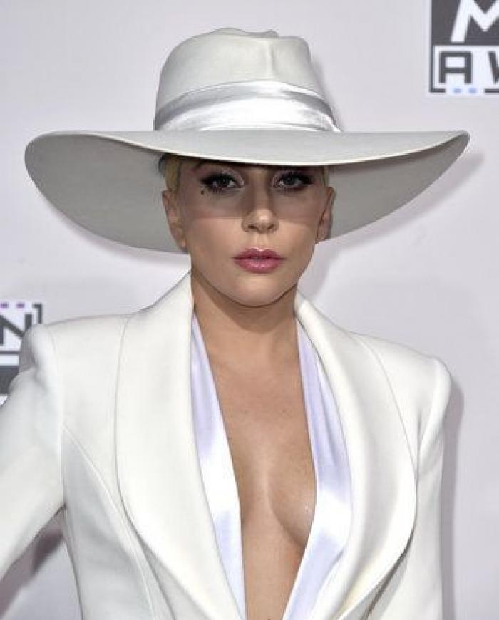 Ariana Grande es la mejor artista del año, según los American Music Awards