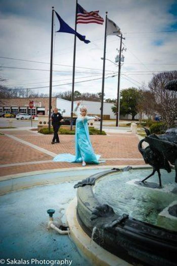 Elsa, de 'Frozen', detenida por causar una ola de frío en Carolina del Sur (FOTOS)