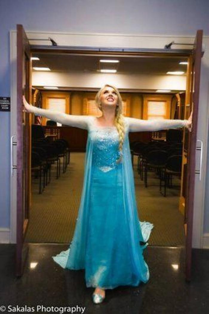 Elsa, de 'Frozen', detenida por causar una ola de frío en Carolina del Sur (FOTOS)