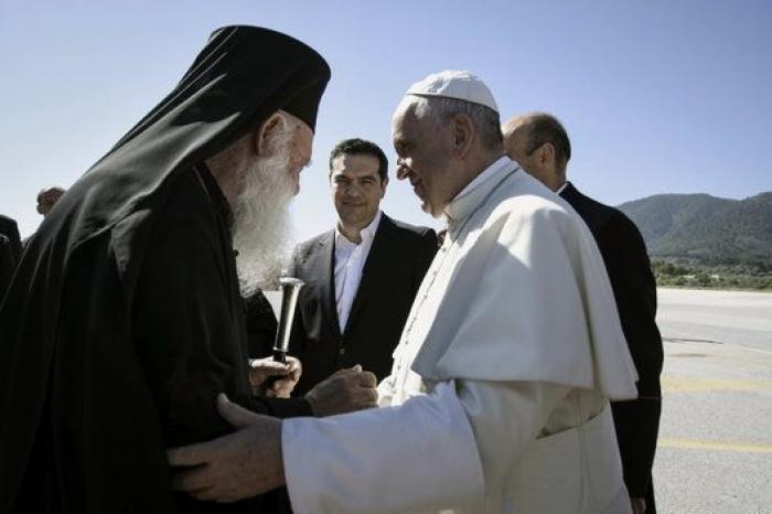 El papa reclama al mundo prestar atención a la tragedia de los refugiados