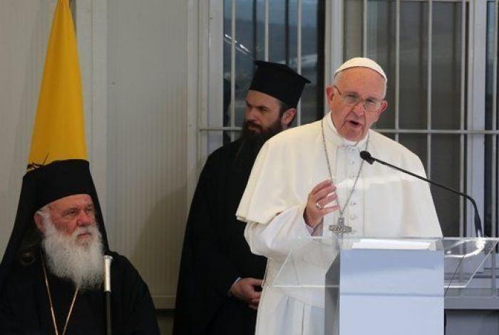 El papa reclama al mundo prestar atención a la tragedia de los refugiados