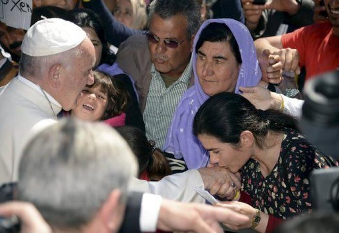 El papa reclama al mundo prestar atención a la tragedia de los refugiados