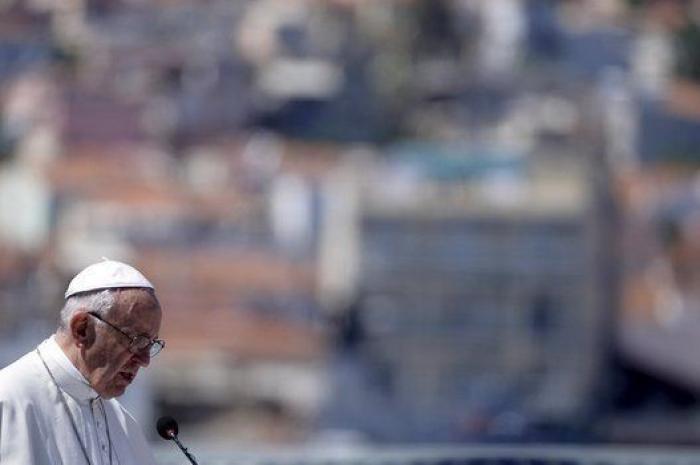 El papa reclama al mundo prestar atención a la tragedia de los refugiados