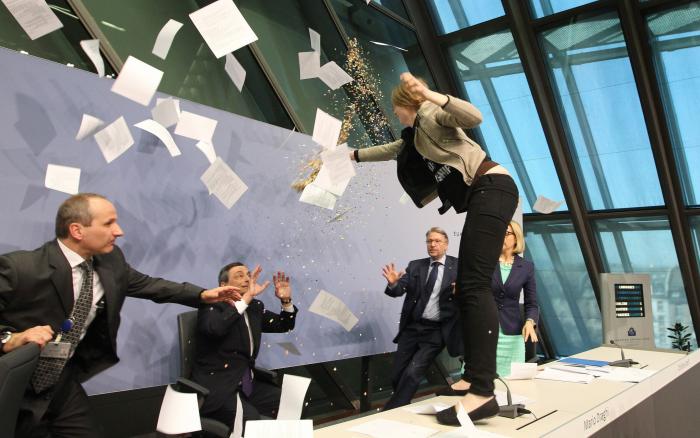 Super Mario, ante el reto de rescatar Italia como hizo con el euro