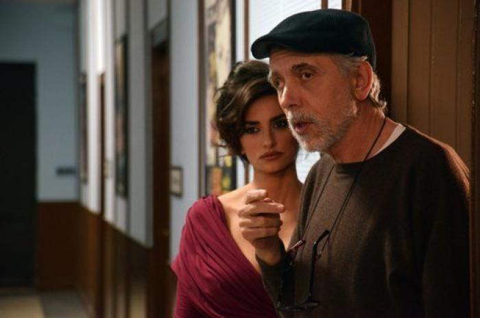 Penélope Cruz convierte a Chino Darín en Chino Carmín