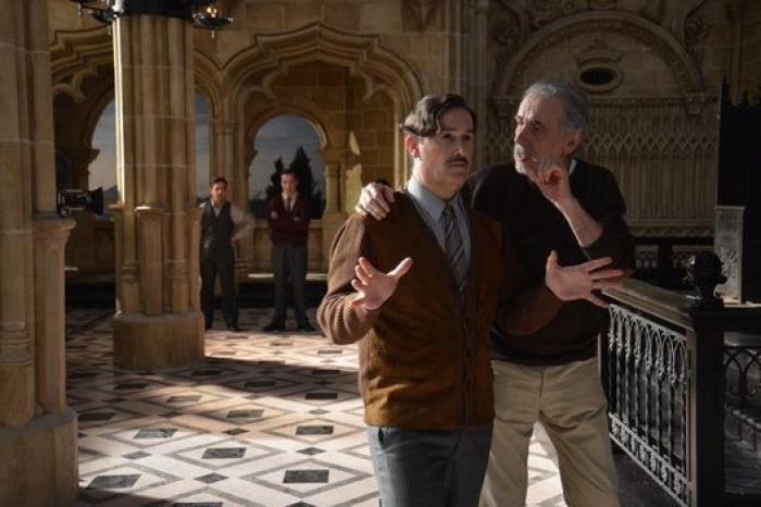 Penélope Cruz convierte a Chino Darín en Chino Carmín